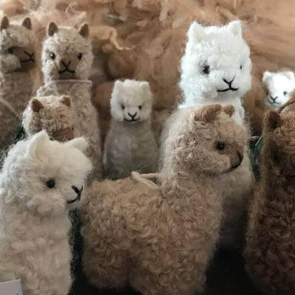 Alpaca figurines